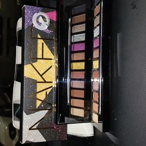 NIB Urban Decay NAKEDA Metal Mania eyeshadow palette - 12 shades